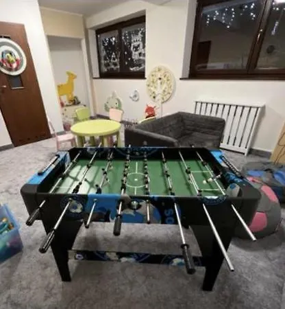 Zolty Apartment
